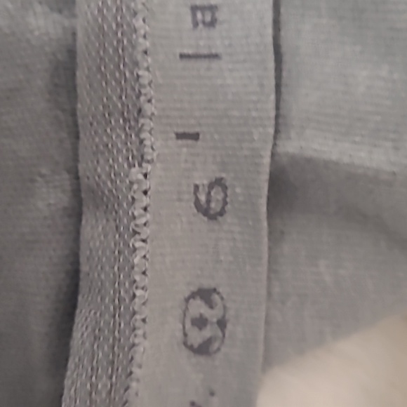 Lululemon Swiftly Long Sleeve Grey Raglan Tee Special Edition sz 6 - Picture 5 of 10